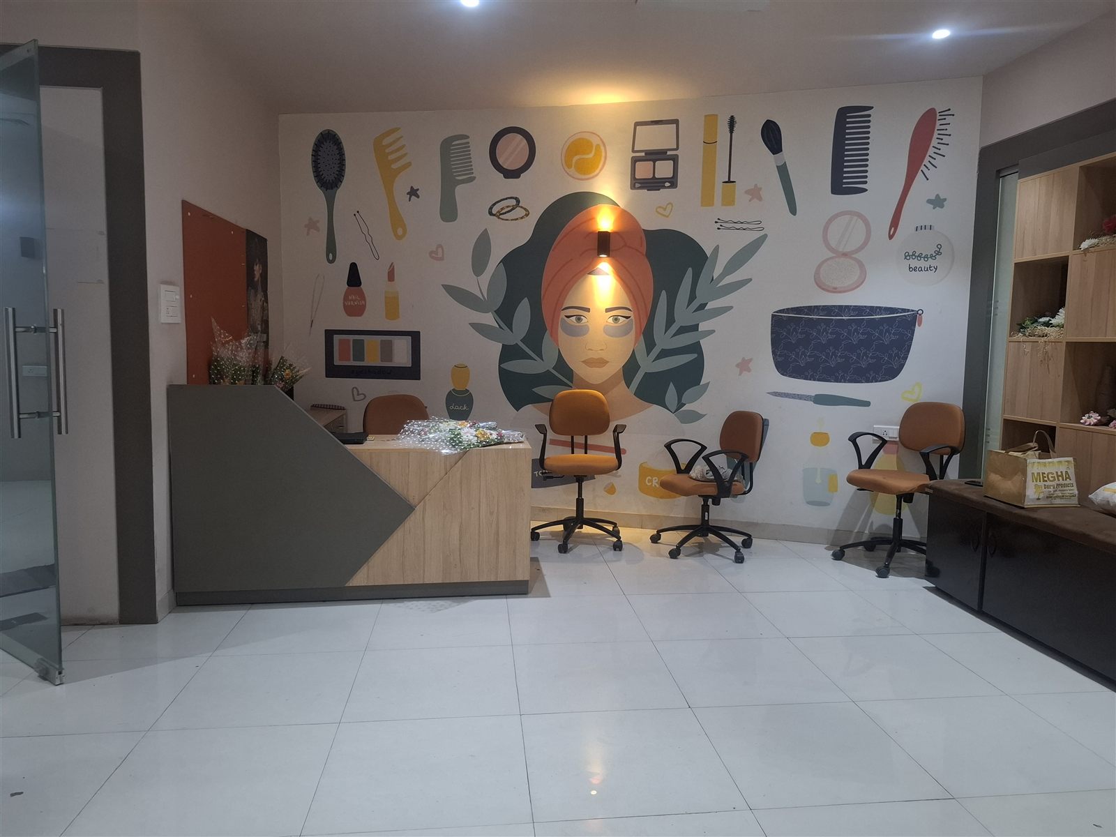 Female beauty service